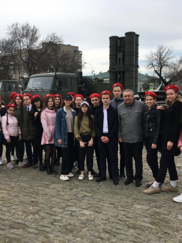 На Соборной площади города Новочеркасска прошло торжественное мероприятие приема Юнармейцев